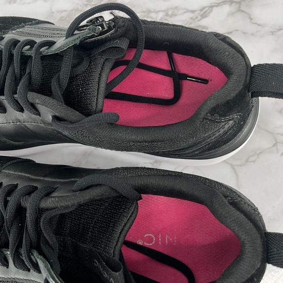 VIONIC Athena Lace Up Sneakers Black White Size 8.5 Casual Walking Support - Picture 8 of 8